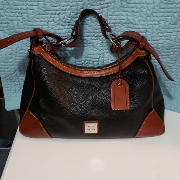 Dooney & Bourke Handbags - Dooney and bourke vintage hand bag
